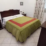 Cristina 4*