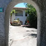Cristina 4*